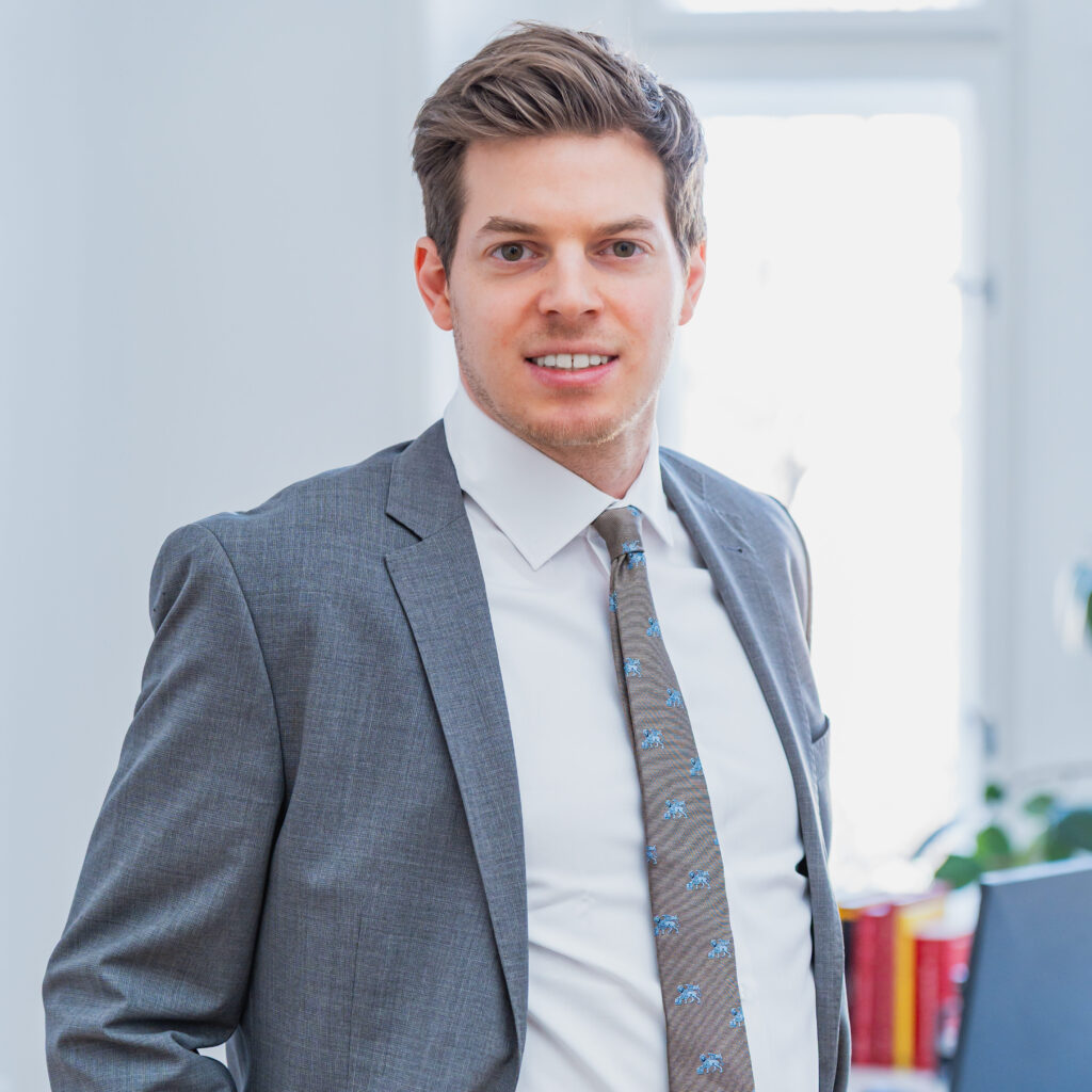 Portraitfoto von Anwalt Mag. Markus Weisser